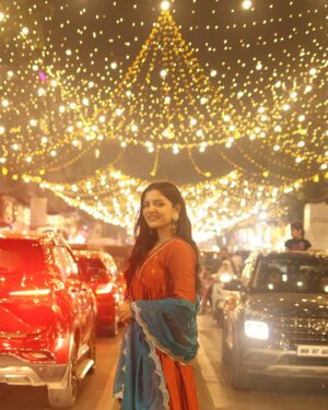 Ambika Vani Instagram - शुभ दीपावली ✨

Beautifully clicked by - @lightchazer