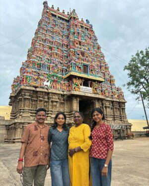Amritha Shaji Instagram - A picture for ❤️‍🩹 #amrithashaji #family #temple