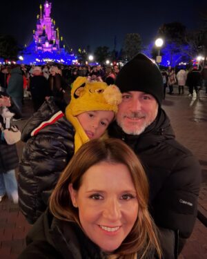 Ana Sofia Cardoso Instagram - 💫✨⭐️🌟
Magie 
#disneyland #disney #dineylandparis #paris #DisneyAddict
#DisneyFan #DisneyLovers
#DisneyGram
#disneyparks #DisneyMagic
#DisneyAdventure
#DisneyLife
#disneyfun