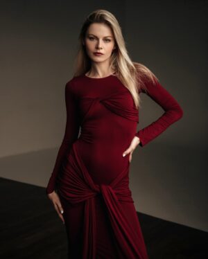 Anastasiya Stezhko Instagram - Иногда, чтобы пойти правильно, всё должно пойти не так. 

Photo @yuliya_perelygina 
Style @ya.kurbatova