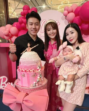 Apple Hong Instagram - Happy 3 months birthday to cutie baby Caeli 💗💗💗 Once again, Congrats to the handsome papa @ryanlow94 & beautiful mama @evangeline.calista 🥳🎉