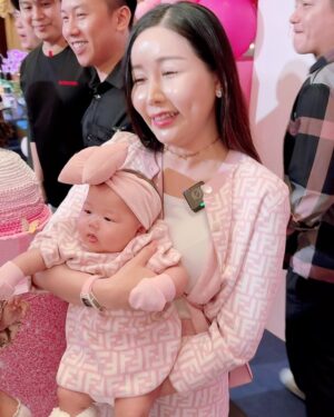 Apple Hong Instagram - Happy 3 months birthday to cutie baby Caeli 💗💗💗 Once again, Congrats to the handsome papa @ryanlow94 & beautiful mama @evangeline.calista 🥳🎉