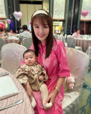 Apple Hong Instagram - Happy 3 months birthday to cutie baby Caeli 💗💗💗 Once again, Congrats to the handsome papa @ryanlow94 & beautiful mama @evangeline.calista 🥳🎉