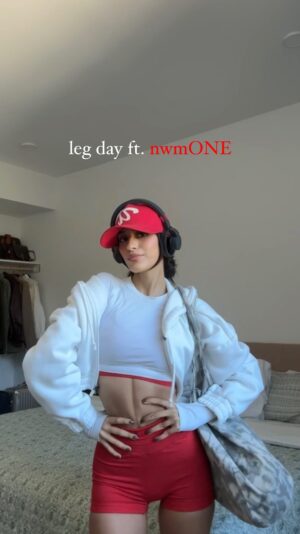 Aryaana Gandhi Instagram - leg day ft. the coolest headphones ever?!?!!! @nwm_sound ❤️

set: @ptulaactive 

#nwmone #openear #headphones #unmutetheworld