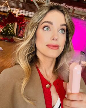 Ashley Newbrough Instagram - BTS part three of Unwrapping Christmas - Lily’s Destiny now streaming on @hallmarkplus ! 🎁🪐✨