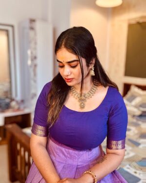Athirarudhra Instagram - Outfit ❤️ @ar_handlooms_kuthampully 
Jwelary ❤️ @sona_bridal_rental_jewels_