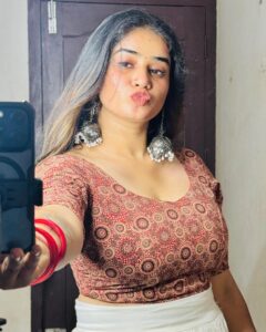 Athirarudhra Most Liked Photos and Posts