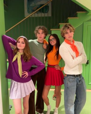 Audrey Grace Marshall Instagram - happy halloween! 🐶🔎🚌
