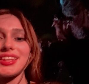 Audrey Grace Marshall Instagram - HHN OPENING NIGHT!!! thank you universal for the most terrifying night of our lives 🥰

(last clip is me and olivia falling on the floor of one of the mazes 🫶)

@unistudios @horrornights #hhn