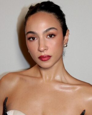Aurora Perrineau Instagram - 🧚🏽‍♀️ The beauty @jentioseco got me ready for Nickel Boys. 

If you haven’t seen it yet, it’s absolutely beautiful and heartbreaking, with flawless performances by the entire cast. This one will stick with you for a very long time