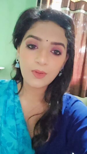 Ayushi Bhowmick Instagram - #Time Pass Reel
#During Shoot 🎬 
#shoot🎬🎥 
#😍😍💙🩵🩵🩵