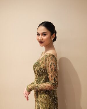 Azizah Salsha Instagram - 💚🖤 #amomentThorecAll