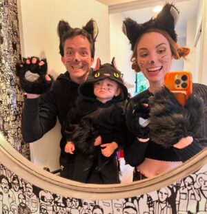 Becca Scott Instagram - MEOW! 😻 happy halloween 🎃