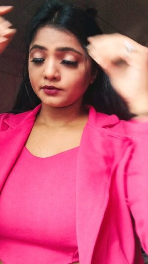 Bharti Jha Instagram - 🤪🤪#reelitfeelit #reelsinstagram #viral #acting #expression #color