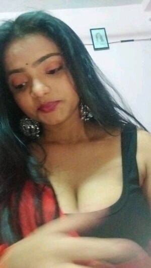 Bharti Jha Instagram - Koi nhi all is well ....🙏#instagood #insta #reels #reelitfeelit #reelsinstagram