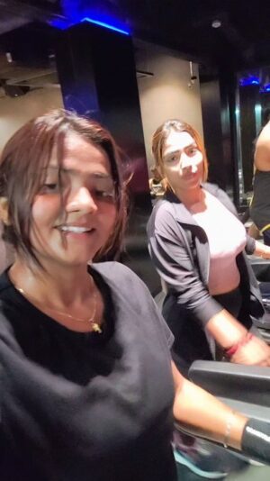 Bharti Jha Instagram - Full hard work chalu hai .....💯#instagood #zym #gymmotivation #viral #reels #excercise