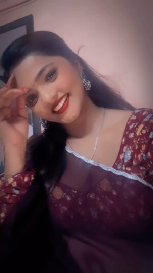 Bharti Jha Instagram - 🖤❤️..
#instagood #reelitfeelit #viral #bhartijha9090 #reels