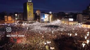 Bojana Novaković Instagram - Student protest againt corruption, Belgrade, Serbia. // Studentski protest protiv korupcije, Beograd. 🎥 @sejtanov_radnik