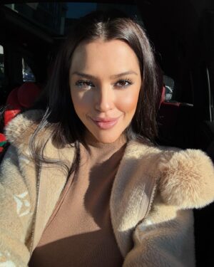 Borisa Tyutyundzhieva Instagram - ⛄️ Искам снягггггг