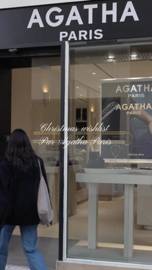 Cassandre Lapierre Instagram - Christmas wishlist par @agatha.paris 🎄💍

publicité 

#agathaparis