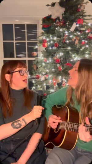 Catherine Ethier Instagram - Marjo avec @coco_cathey 🎸