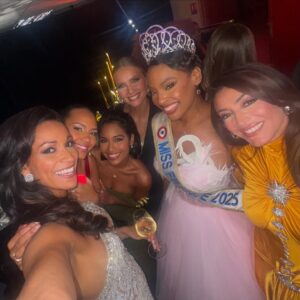 Cindy Fabre Instagram - 👑 Bienvenue dans la famille @angeliqueaf_off! 
Une miss de plus dans la Crown Family 🩷