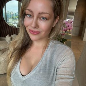 Cosondra Sjostrom Instagram - It’s my birthday 🤍✨