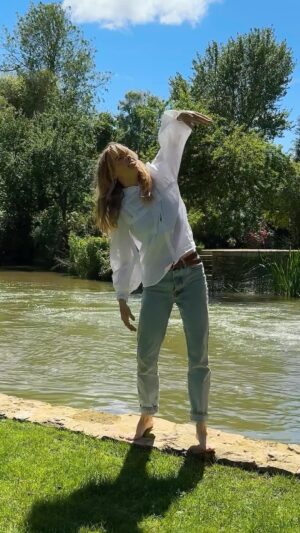 Cressida Bonas Instagram - Moments with @boden_clothing at the start of summer, when the sun began to peek its nose out ☀️ #bodenpartner