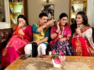 Damini Dave Instagram - I hope humne aap sabhi ko bahut Entertain Kia.. 
Aap sabhi ko humara bahut bahut dhanyawad 🙏🙏
Lots of Love from #purnima family 
Feeling Nostalgic ❤️😌
@dangal_tv_channel 

#daminidave #dangaltv #purnima #babli #instalike #instagood #instagram #likes #share #tags #hindiserial #tvshow #instadaily #igers #thankyousomuchgod #omnamhshivay #trend #happiness #mood #blessed