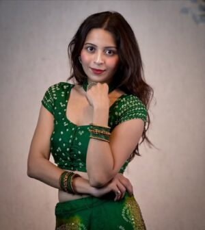 Damini Dave Instagram - I was both loved and hated for being upfront. But I was just being myself.

#daminidave #photoshoot #indian #look #ootd #vibes #positivity #instagram #igers #photography #instalike #instafashion