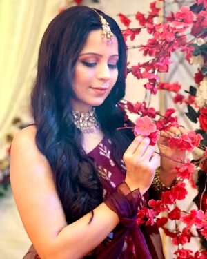 Damini Dave Instagram - Believe in yourself, go after your dreams, and don't let anyone put you in a box.

Some of the last few pics from the set of Purnima 
Clicked by @mehta_lakshmi

#daminidave #dangaltv #likes #share #tags #picoftheday #photo #shaadi #look #babli #fame #instalike #instagram #likes #igers #photos #photography