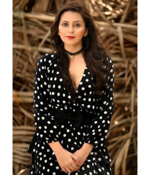 Damini Dave Instagram - Sometimes the road less traveled is less traveled for a reason.”

#photoshoot #outdoor #photography #shoot #instagram #igers #instagram #instalike #pictures #picoftheday