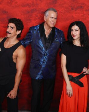 Dana DeLorenzo Instagram - Thank you @monsterpaloozaofficial and all you Filthy and Fine fans who came out last weekend for the Ghostbeaters reunion! It was WILD! So much bloody love!! And possessed dolls and markers. Thank you for waiting in line, for sharing your stories and passionate chats about Ash Vs Evil Dead! Special shout out to all my VIP PV’s who I met for the 2nd or 3rd time! 😱 Thanks to Dave for all your help at the table, Courtney at @celebphotoops for her life-saving portable fan, and last but never least big thanks to @dominicm312 at @fullempirepromotions for making it all possible. 🥰👊⚓️💜
Next con: @daysofthedeadhorrorcon #CHICAGO Nov 22-24
p.s. @thekevindurand is so much fun and so great with his fans! He’s a gentle giant. I came up to his armpit. 
I was in 3 inch boots. 😆

#sonofmonsterpalooza #ashvsevildead #horrorcon #daysofthedead #horrorfam #ash #kelly #pablo #ashyslashy #ghostbeaters #evildead #evildeadthegame #retrorealms