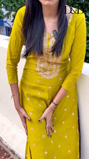 Dayalu Shemmozhi Instagram - Live class coupon: SHARARA9 

Class syllabus: 
1- Small - Heavy size sharara making
2- pattern making 
3- Boutique finishing 

Join this class to learn perfect finishing of a garment 🏆

Join our live class now ‼️
Install dayaludesigns app ✅