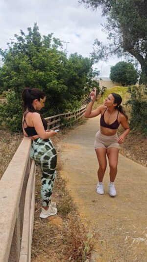 Diana Melancia Instagram - 🤬🤬Confiar em desconhecidos, sim ou não? 

#fitnessgirl #fitness #pranks #funny #motivation #trust #running #sport