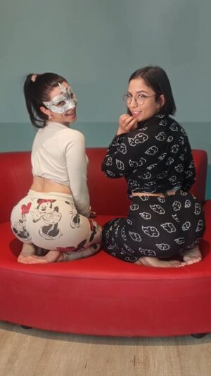 Diana Melancia Instagram - Like Pijama party? 🎉🎉 😍😍 

#pijama #viral #reels #1million #pijamaparty
 #reels #instagram #fyp