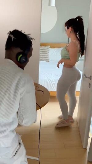 Diana Melancia Instagram - Prioridades 🎮😤 e tu que fazias??

#gaming #couplegoals #pijama #fortnite #gamer #love #instagood #reels