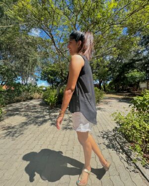 Dipshi Blessy Instagram - Happy weekend you all beautiful people ❤️❤️

Here’s to non photogenic , non aesthetic pictures ! ❤️❤️

#dipshiblessy