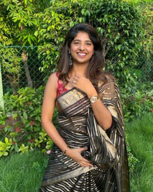 Dipshi Blessy Instagram - Black saree nga avlodhan ! 🖤