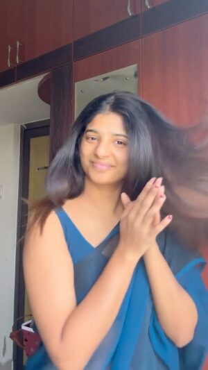 Dipshi Blessy Instagram - #grwm phase is back fraaands 😂.. 

#dipshiblessy #suntvanchor #tamilanchor #saree