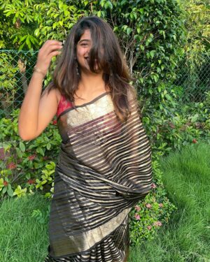 Dipshi Blessy Instagram - Black saree nga avlodhan ! 🖤