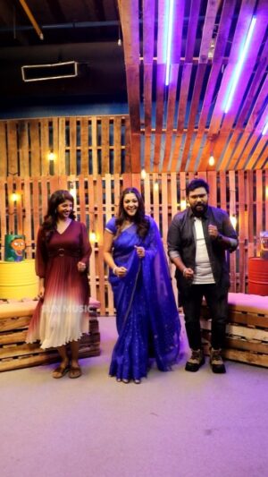 Dipshi Blessy Instagram - Manasilaayo😍

#SunMusic #HitSongs #Kollywood #Tamil #Songs #Music #NonStopHits #SMShots #SunMusicShots #Rajinikanth #Abhirami #RitikaSingh #Anirudh #ManjuWarrier #Vettaiyan #AmitabhBachchan #FahadhFaasil