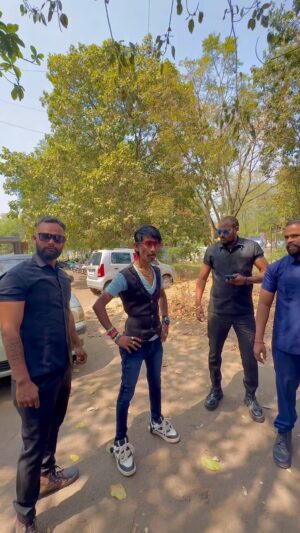 Dolly Chaiwala Instagram - Bouncers Lagane Pade 🔥☕️
.
.
.
.
.
.
.
.
.
.
.
.
.
.
.
.
.
.
.
.
.
.
.
.
.
.
.
.
.
.
.
#dollykitapri #dollykitaprinagpur #nagpur #viral #viralreels #viralvideos #reelviral #trending #trend #trendingreels #trendingnow #trends #reelitfeelit #reelkarofeelkaro #reelitfeelit #reelviral #famous #respect #news #media