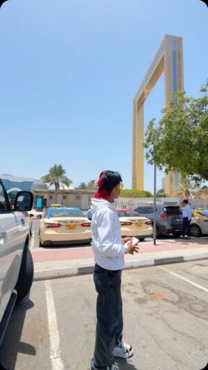 Dolly Chaiwala Instagram - Dubai frame 🇦🇪🔥
.
.
.
.
.
.
.
.
#uae #dubai #dubai🇦🇪 #dubailife #uae🇦🇪 #dubaiframe #dollykitapri #dollychaiwala #viral #viralvideos #viralreels #trending #trendingreels #trend #explore #explorepage #cutegirl #reaction #reels #reelsinstagram #reelkarofeelkaro #reel #reelindia