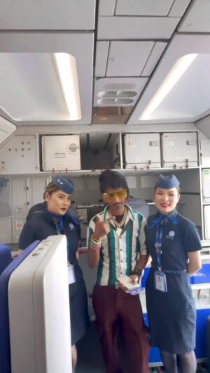 Dolly Chaiwala Instagram - Nagpur To Delhi 🛫♥️👀
.
.
.
.
.
.
.
.
.
.
.
.
.
.
.
.
.
.
.
#dollykitapri #dollychaiwala #dollychai #cute #girl #girls #reaction #flight #airport #airline #viral #viralvideos #viralreels #trending #trendingnow #trend #reelsinstagram #reels #reel#reelindia #reelviral #reeloftheday #explore #explorepage #foryou