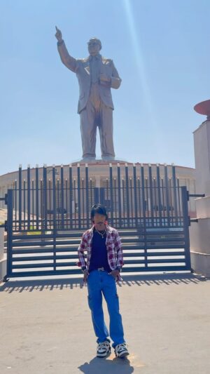 Dolly Chaiwala Instagram - Baba Saheb 💙
.
.
.
.
.
.
.
.
.
.
.
#dollykitapri #dollychaiwala #hyderabad #jaybhim #jaybhimarmy #14aprilcomingsoon🔥💙 #reels #reelitfeelit #trendingreels #trending #trend #viral #viralvideos #viralreels #explorepage