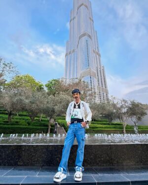 Dolly Chaiwala Instagram - Jay Bhim Public 💙( Ap Sabhi Ko Mere Taraf Se 14 April Ki Shubkamnaye 💐 🧿)
.
Baba Saheb Ekach Saheb 💙💐
.
.
.
.
.
.
.
.
.
.
.
#dollykitapri #dollychaiwala #dollychai #dubai #dubai🇦🇪 #burjkhalifa #babasaheb #babasahebambedkar #jaybhim #viral #trending #trend #history