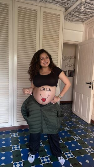Drashti Dhami Instagram - On a healthy diet of 50 samosa and dancing 🤰