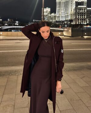 Ekaterina Vladimirova Instagram - Что-то на бургундском 🍷 #пятница
