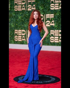 Emily Ashby Instagram - Glam shots by the amazing 📷 @deh.ech 🖤🖤 what a incredible time we had at the @redseafilm Festival! also so grateful for the friendships we made! like my new gorgeous friend Deemah ❤️ 

#saudi #saudiarabia #saudiarabia🇸🇦 #redsea #redseafilmfestival #actress #producer #film #redcarpet #redcarpetfashion #redcarpetglam